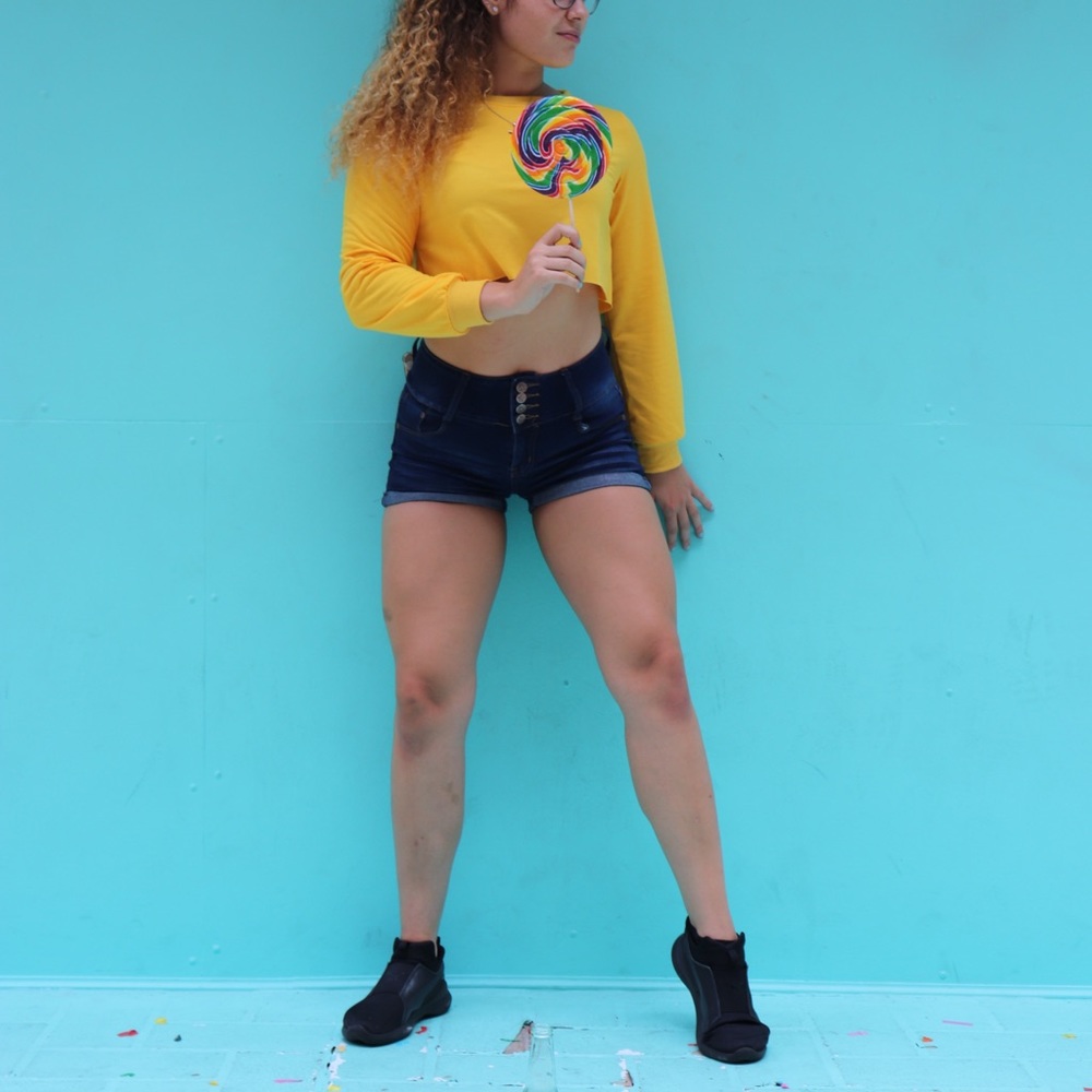 Yellow Long Sleeve Crop🌼